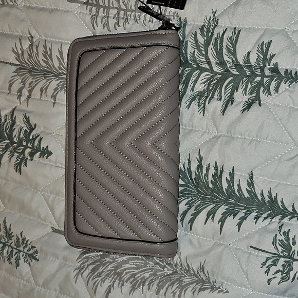 Victoria Secret Wallet - Picture 2 of 6